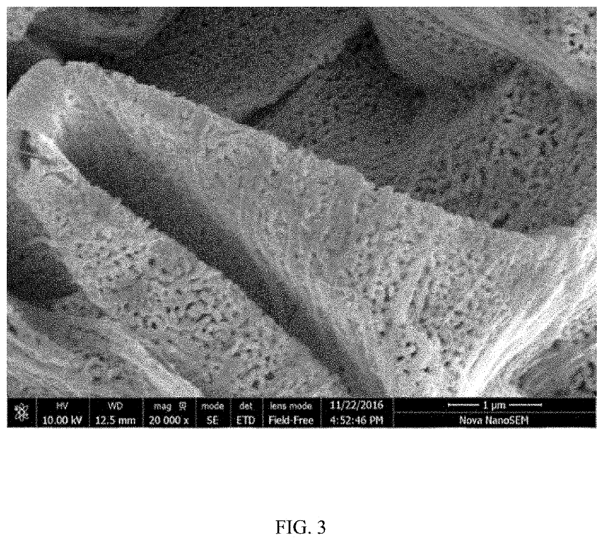 Composite structure with porous metal