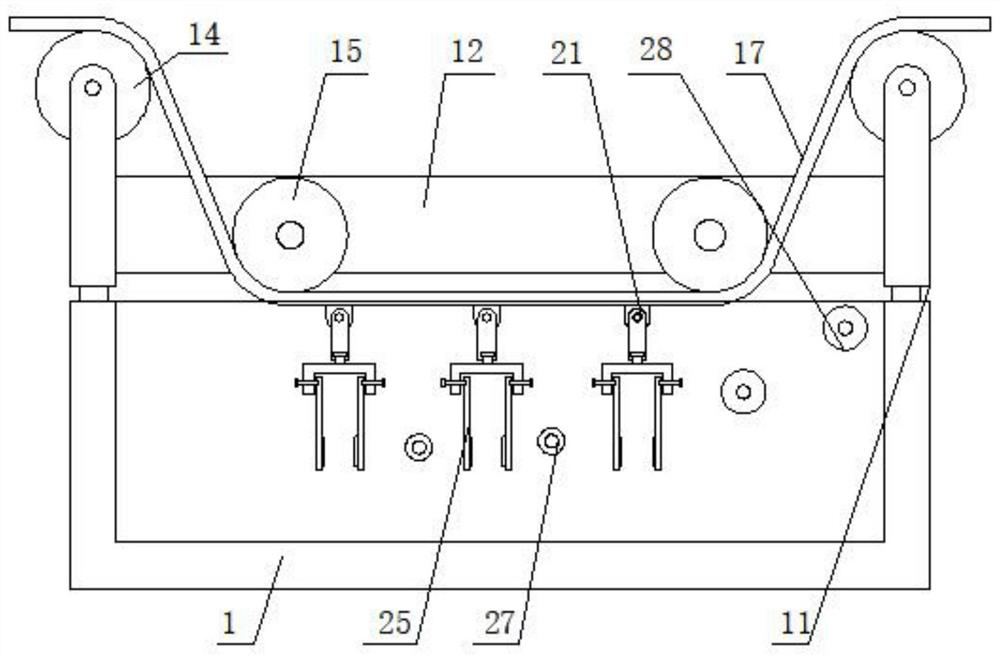 Rubber shoe lining rubber dipping equipment and method for automatically dipping rubber into rubber shoe lining by adopting same