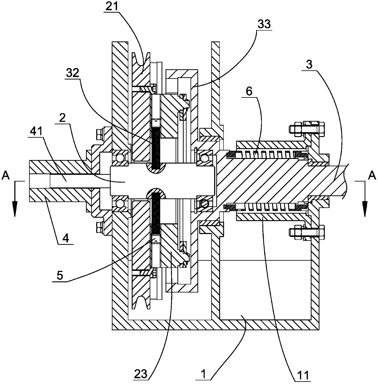 Speed governor for emergency braking of traction elevator