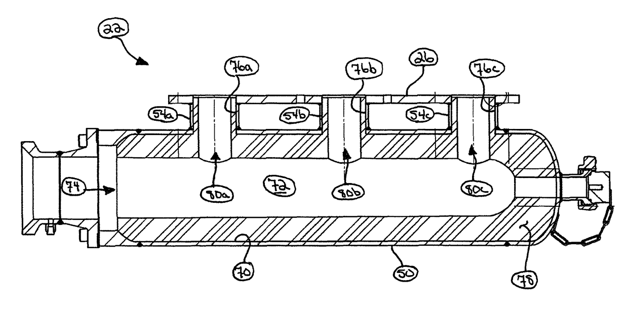 Fluid liner wear indicator for suction manifold of reciprocating pump assembly