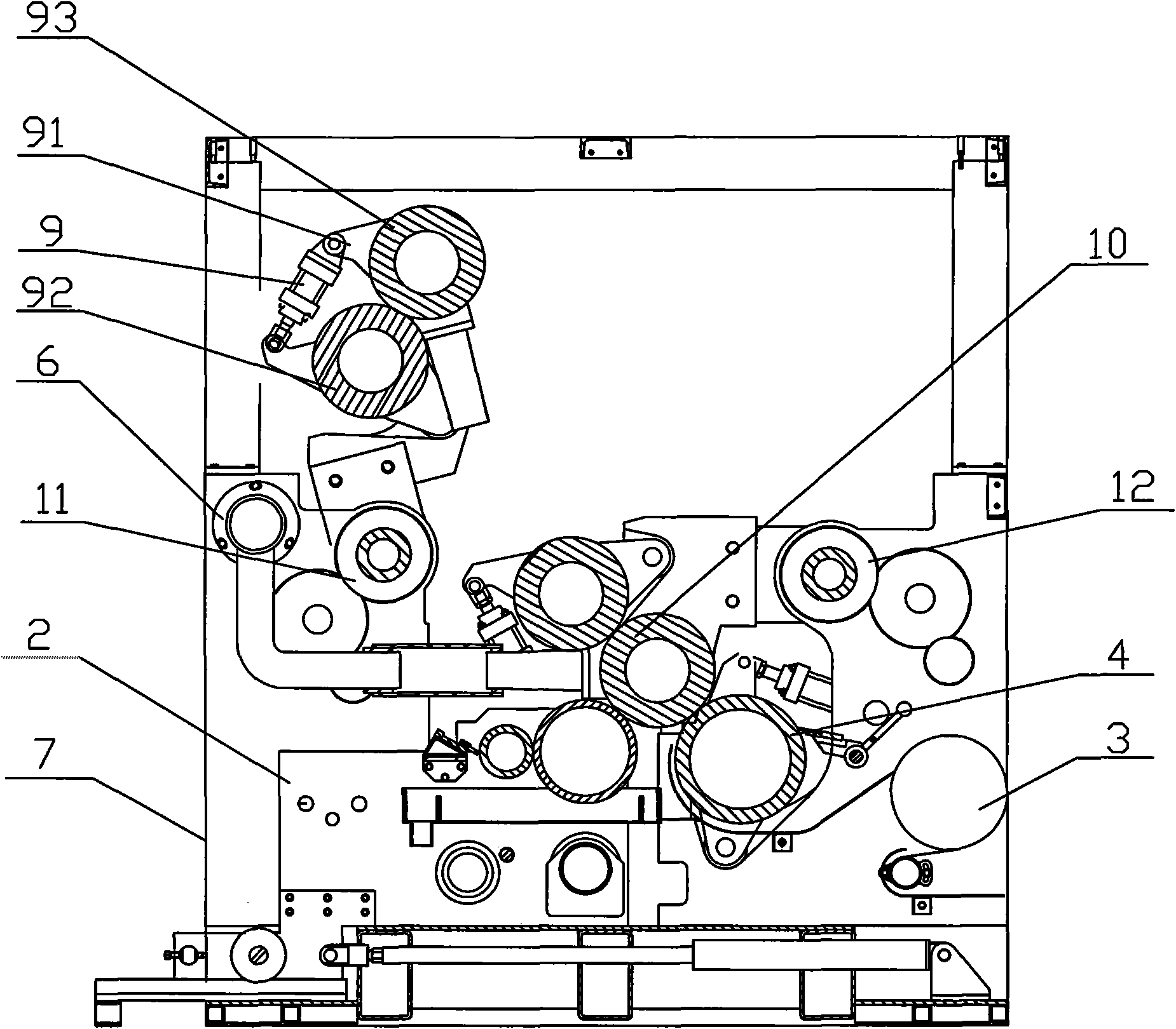 Corrugating machine capable of quickly changing roll