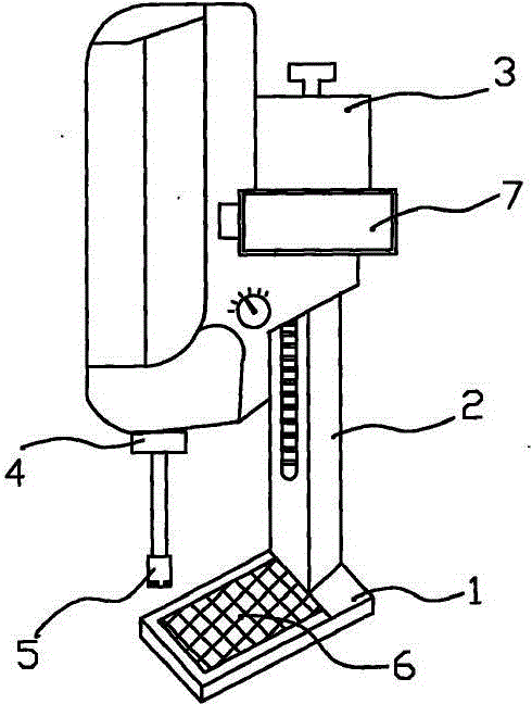 Nutritive alcoholic drink and preparation method thereof