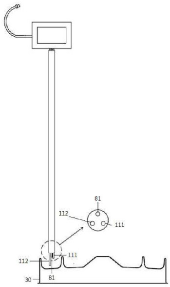 Water supply device for automatic feed feeder using potential difference between two potential sensing needles