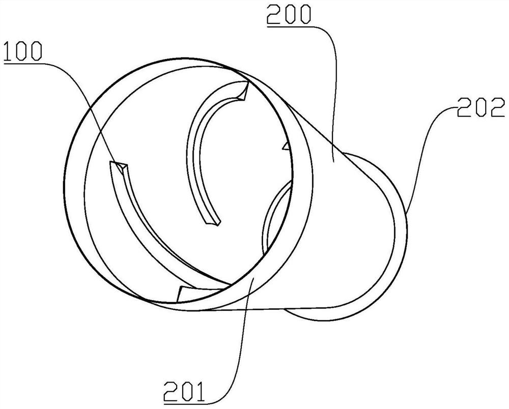 Large-stroke air flow air duct and snowmaker thereof