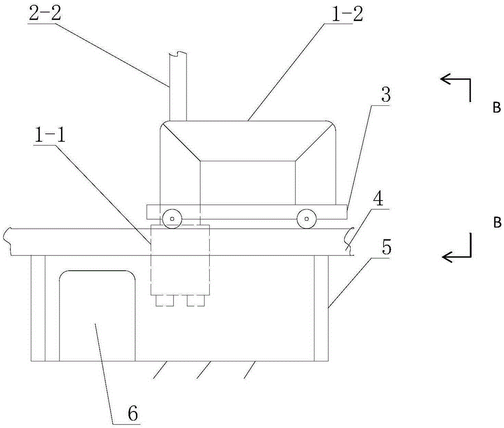 RH vacuum refining explosion preventing device and control method thereof