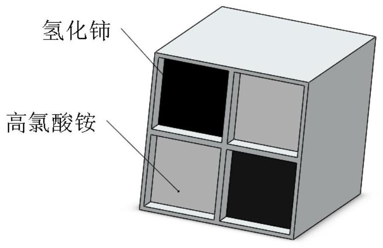 Warhead active fragment with sealing layer and preparation method and application thereof