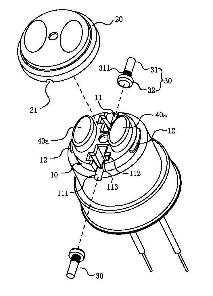 Clamping-nail fixing structure for lamp cap