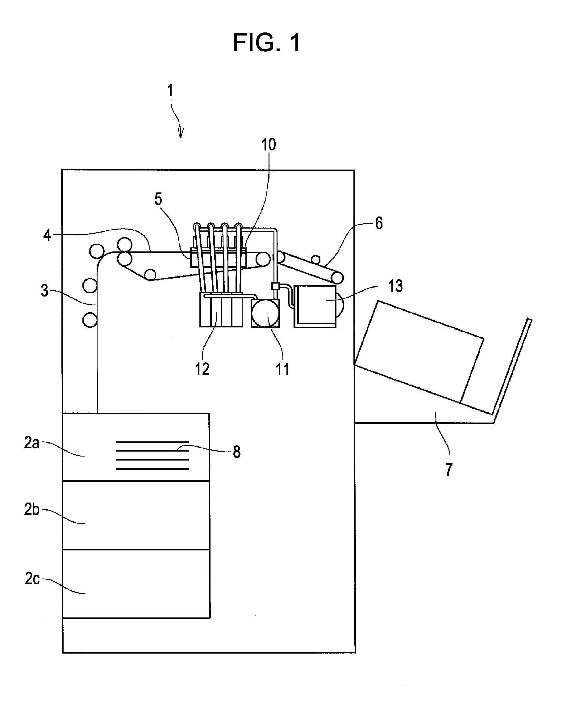 Liquid discharging head, liquid discharging apparatus, and bubble removing method for the liquid discharging apparatus