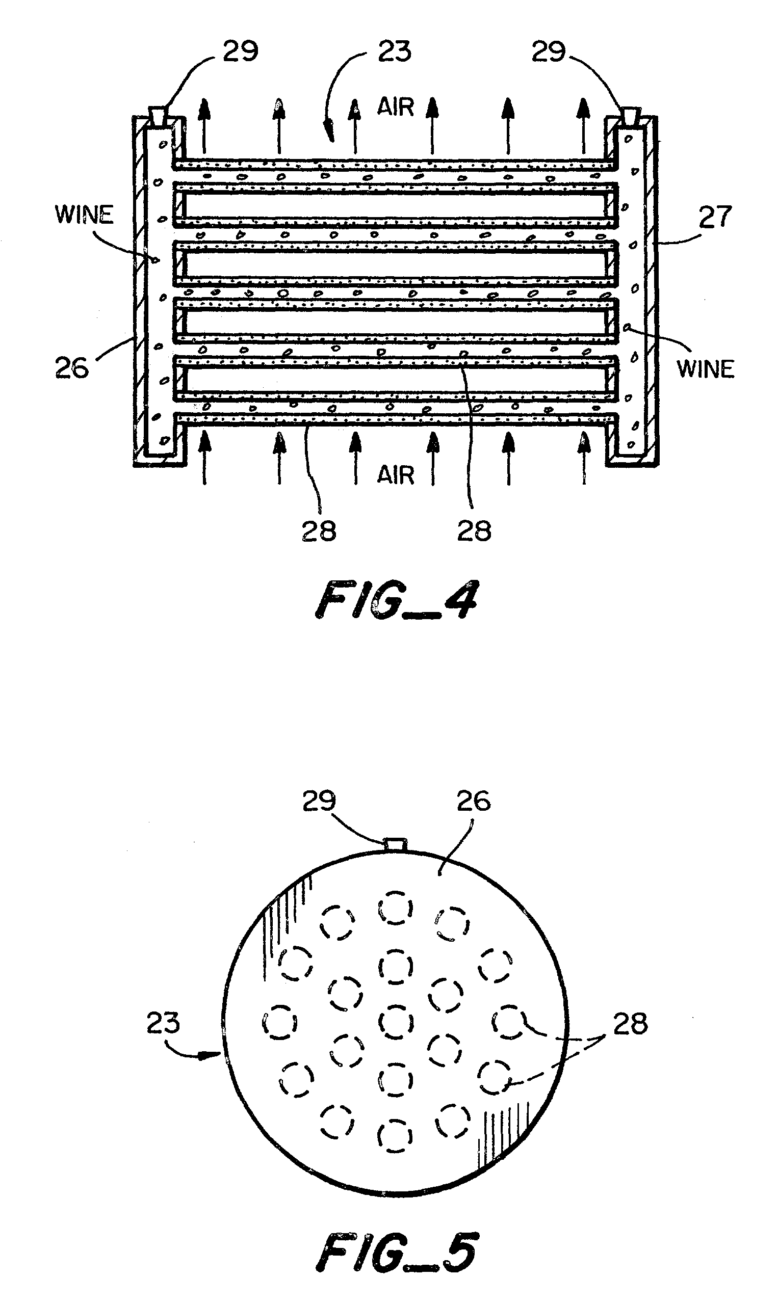 Apparatus and method for aging wine or spirits