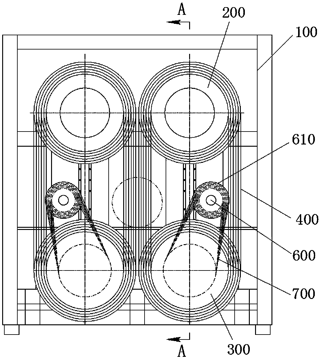 Multi-band saw with adjustable cutting thickness and working method thereof