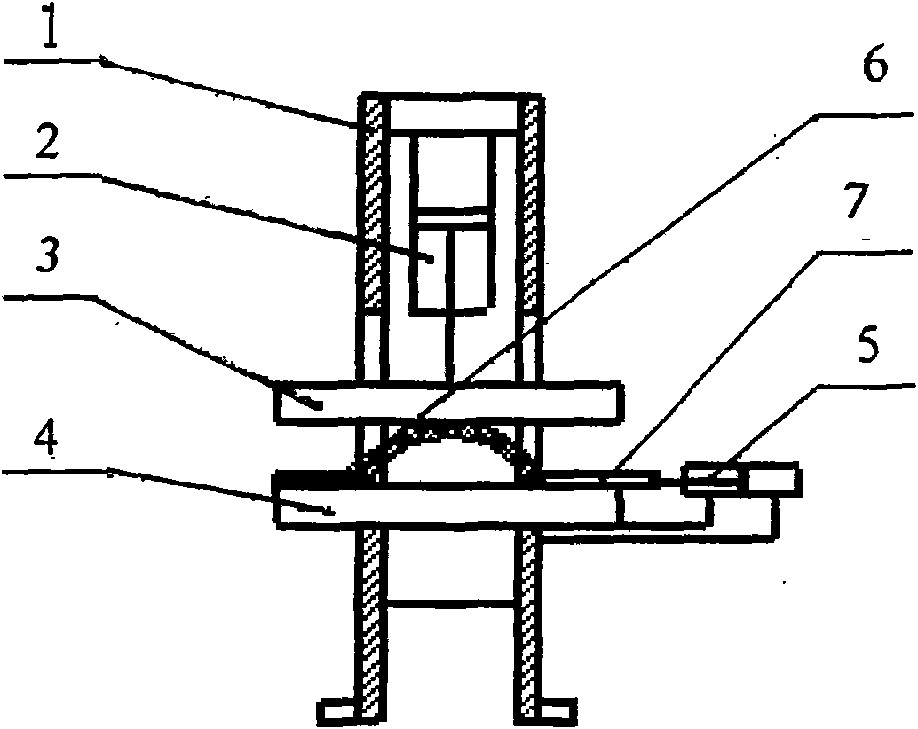 Arc-shaped bamboo wood expanding device