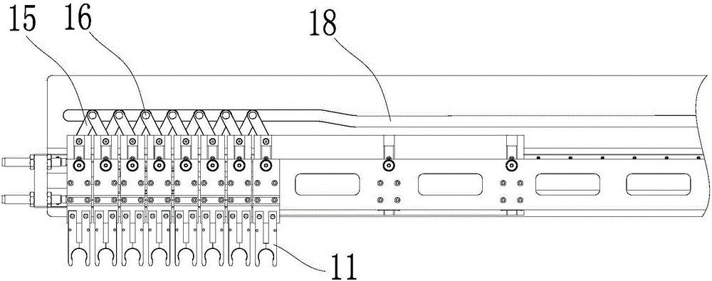 Bottle blank distance separating mechanism for plastic bottles