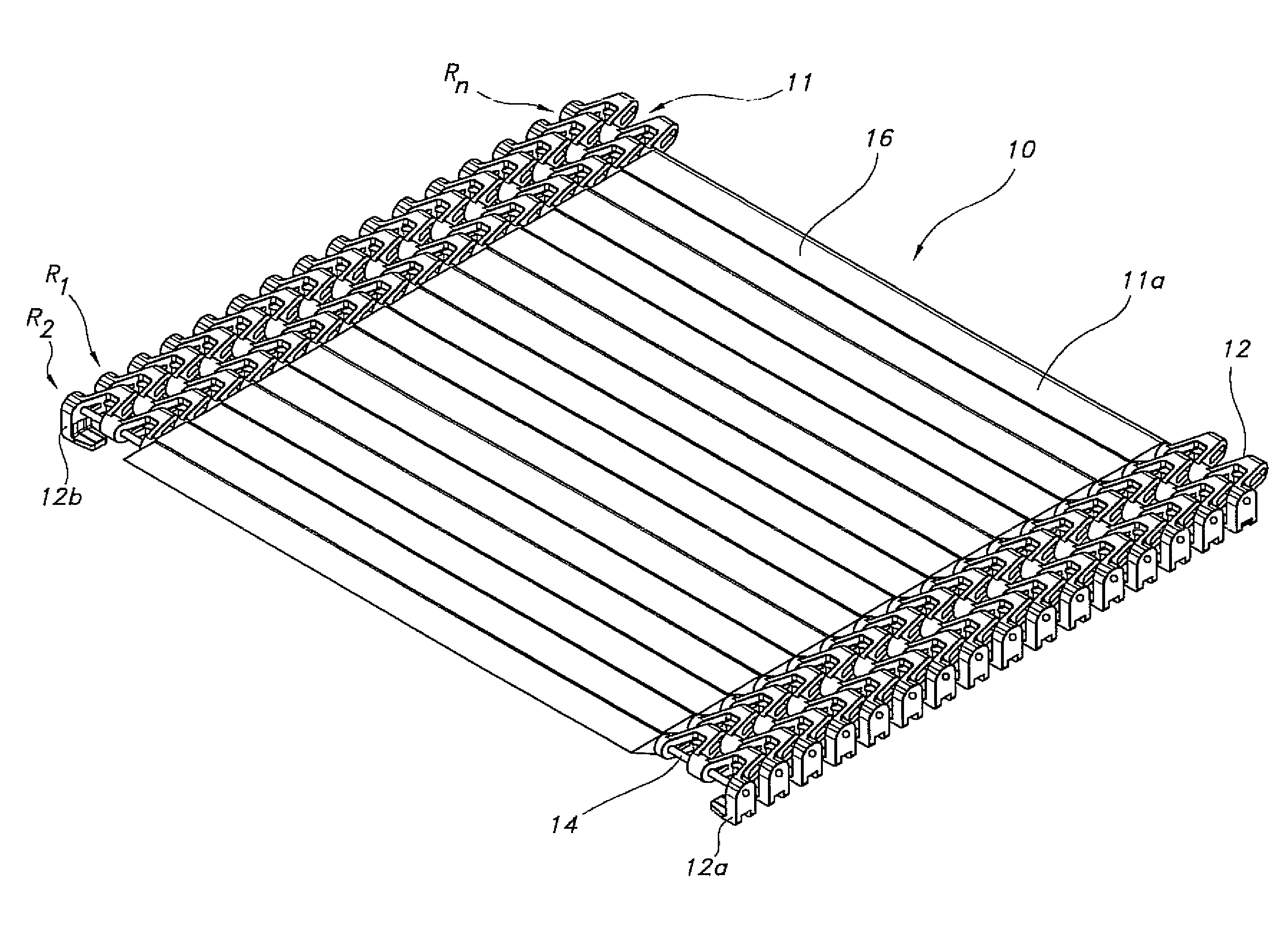 Side-flexing conveyor chain with pivoting slats and related methods