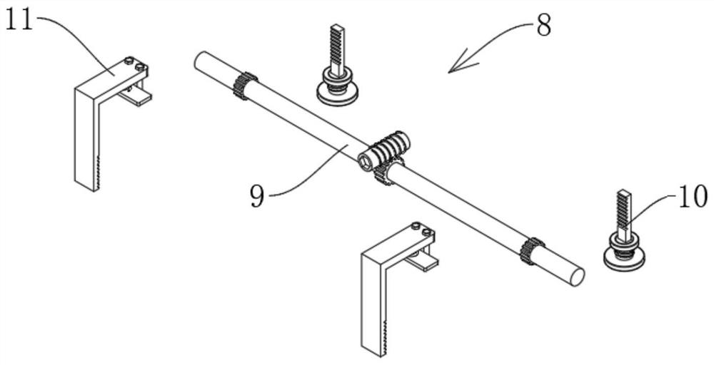 Connecting structure and construction method at joint of wall aluminum form and wood form