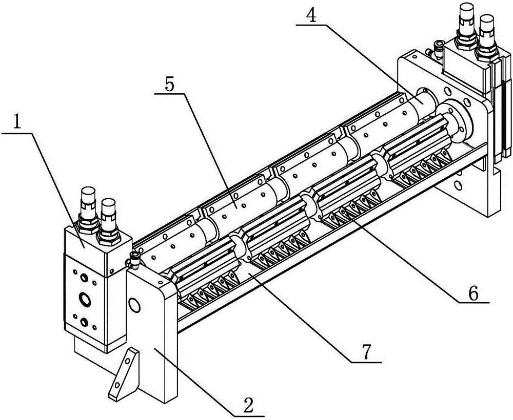 Rotary type slotting mechanism of plastic ampoules