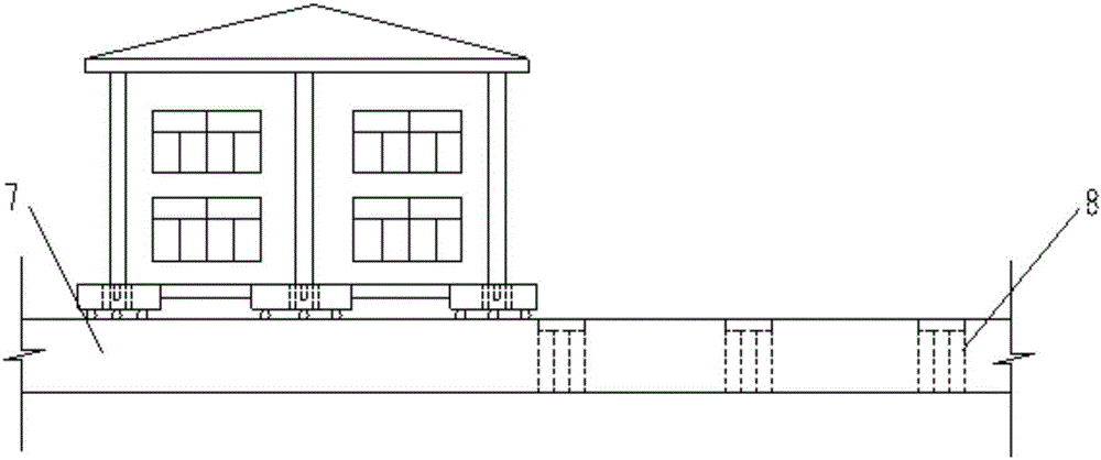 Method for achieving building moving steering by means of track height differences