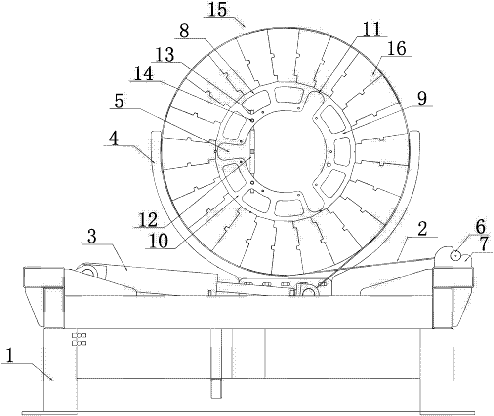 Pulling belt type round log splicing machine and round log splicing method