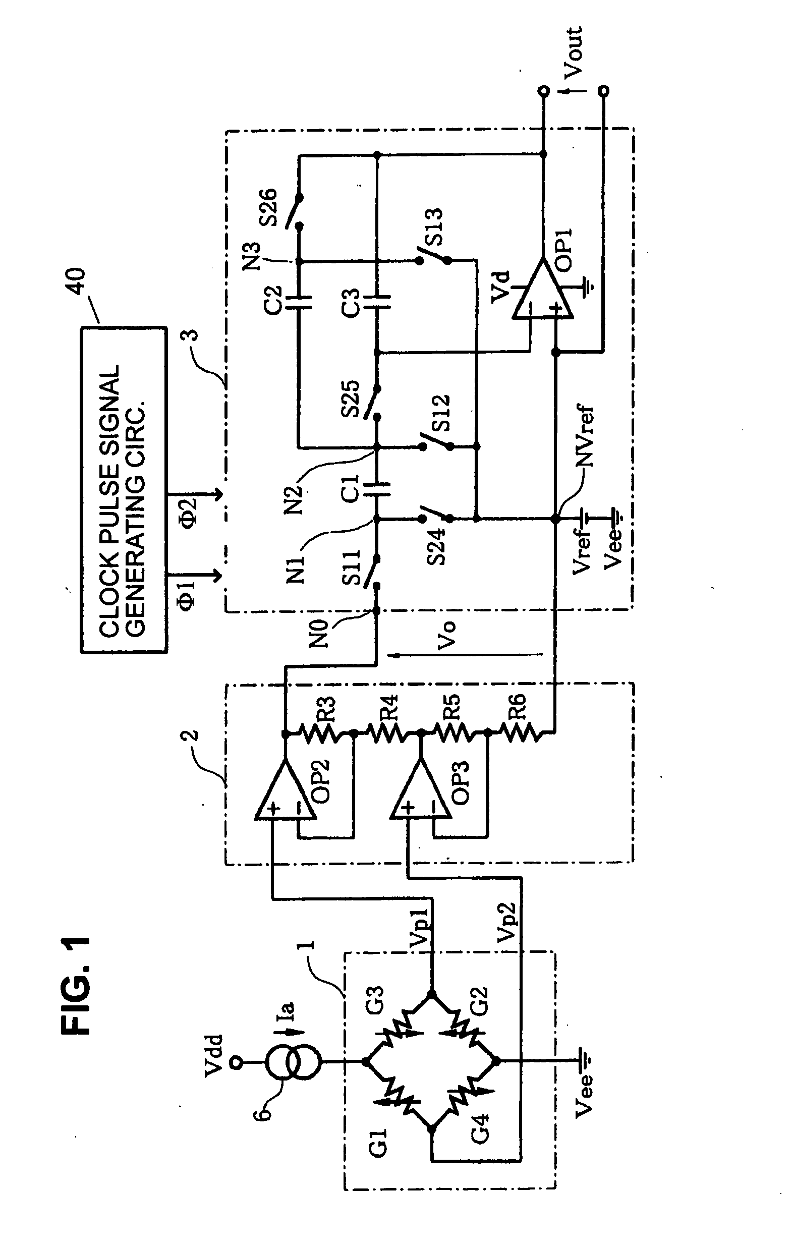 Switched-capacitor low-pass filter and semiconductor pressure sensor apparatus incorporating the filter