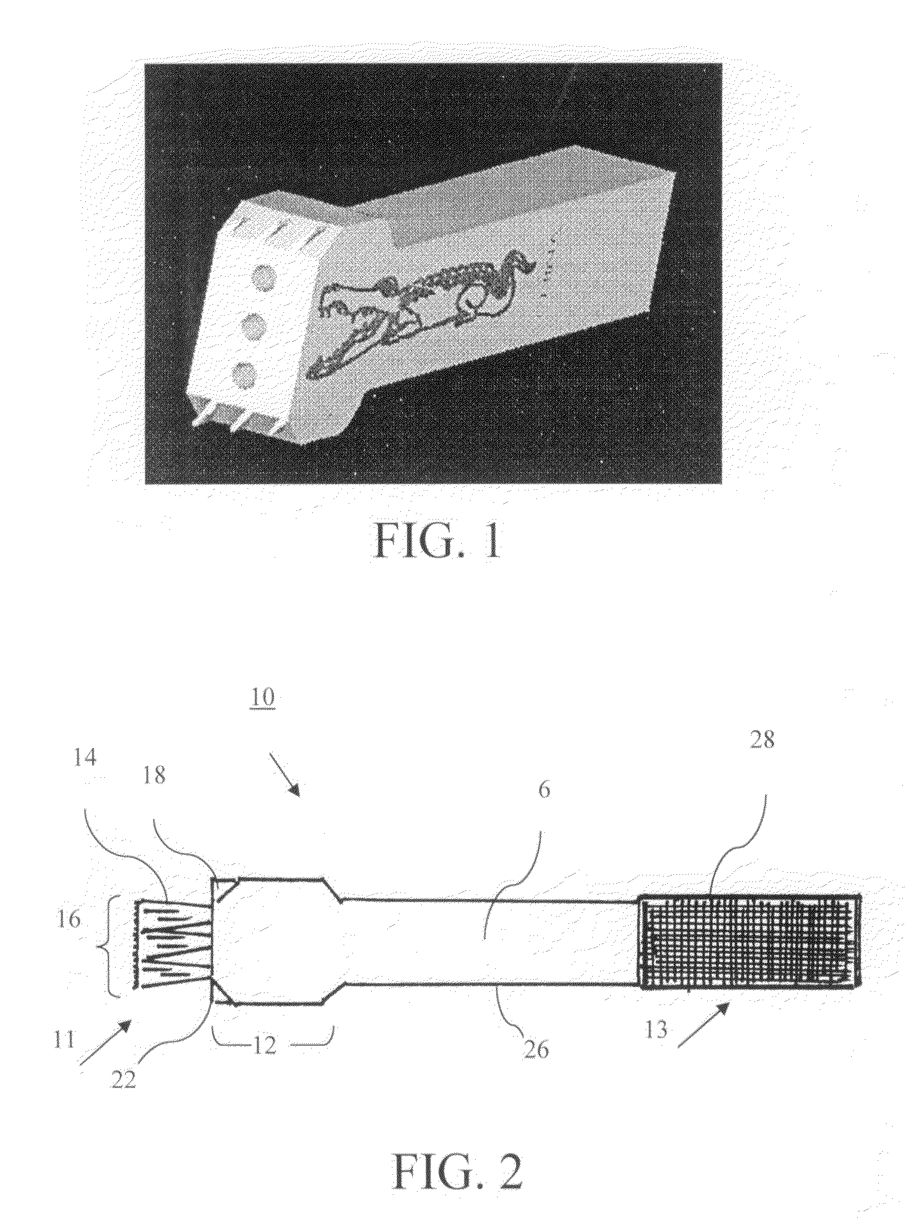 Cleaning and sanitizing device for razors