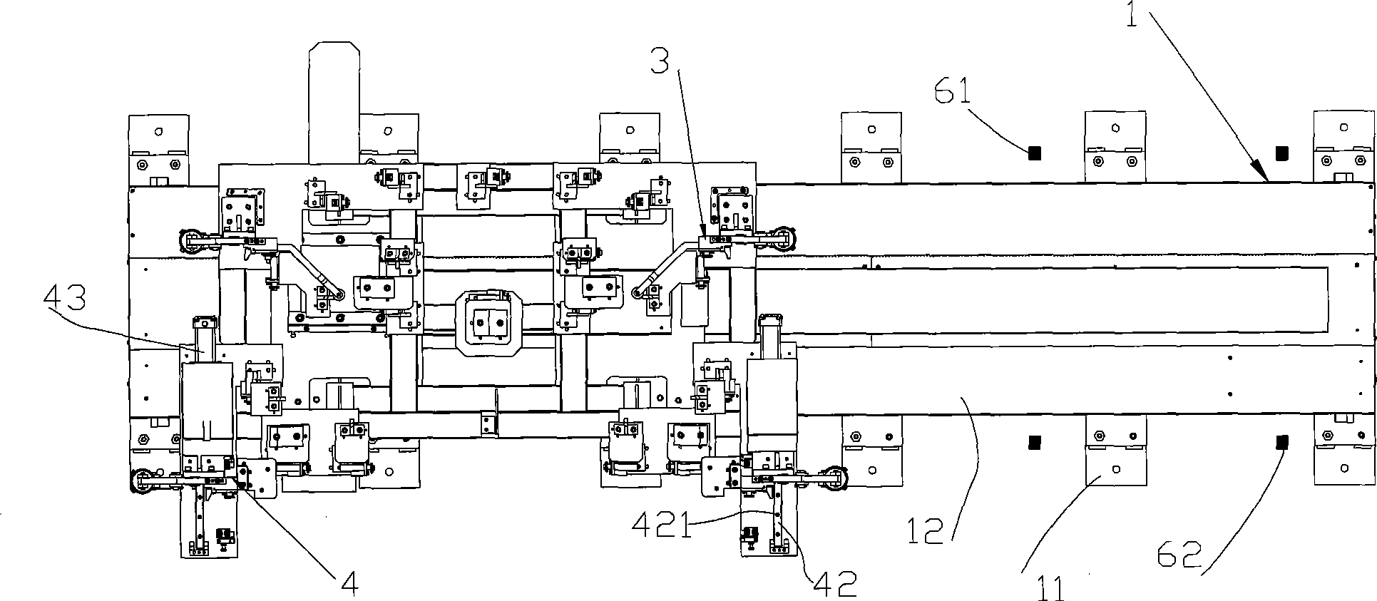 Move loading of general purpose type car engine cover, hinge installation equipment and production method