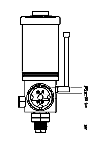 Automatic oil recharging device