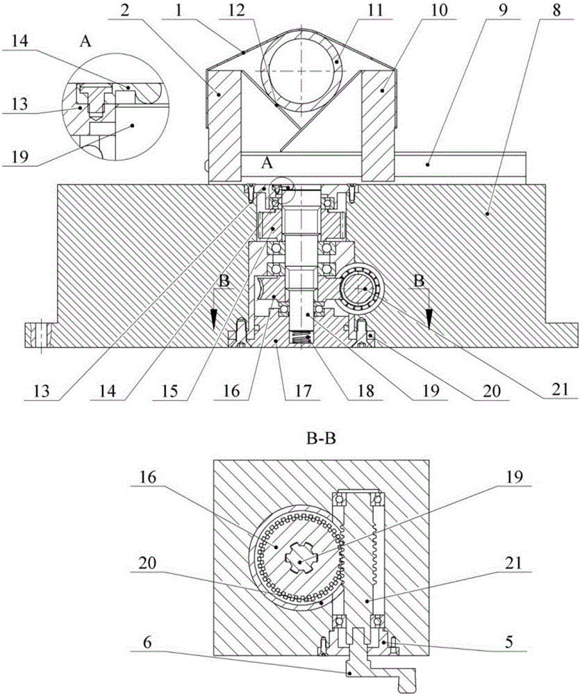 Circular tube centering flexible clamp for magnetic pulse welding