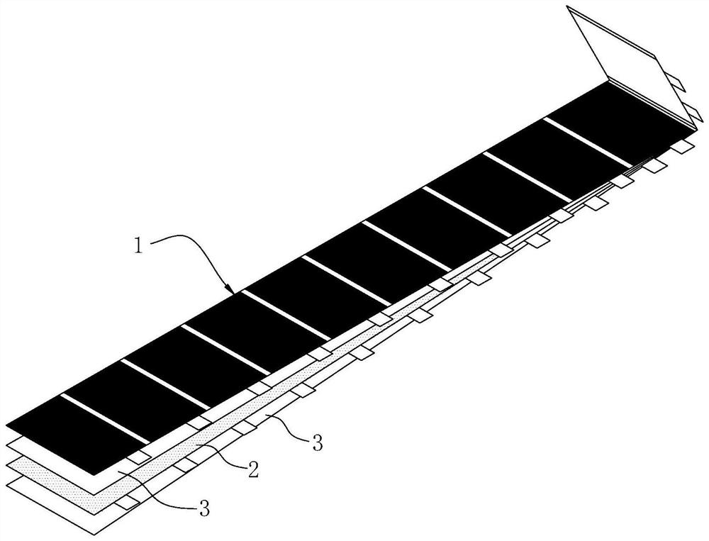 Manufacturing method of battery roll core and battery roll core