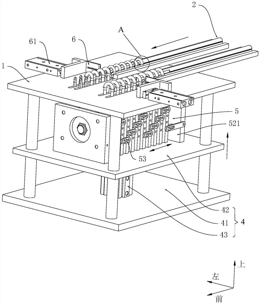 Heat exchange tube elbow distributing mechanism