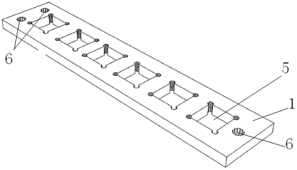 A transformer casing glue filling device and a glue filling method using the same