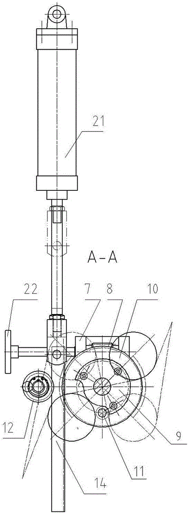 A Wrap Angle Adjustable Expanding Device with Cloth Length Compensation Function