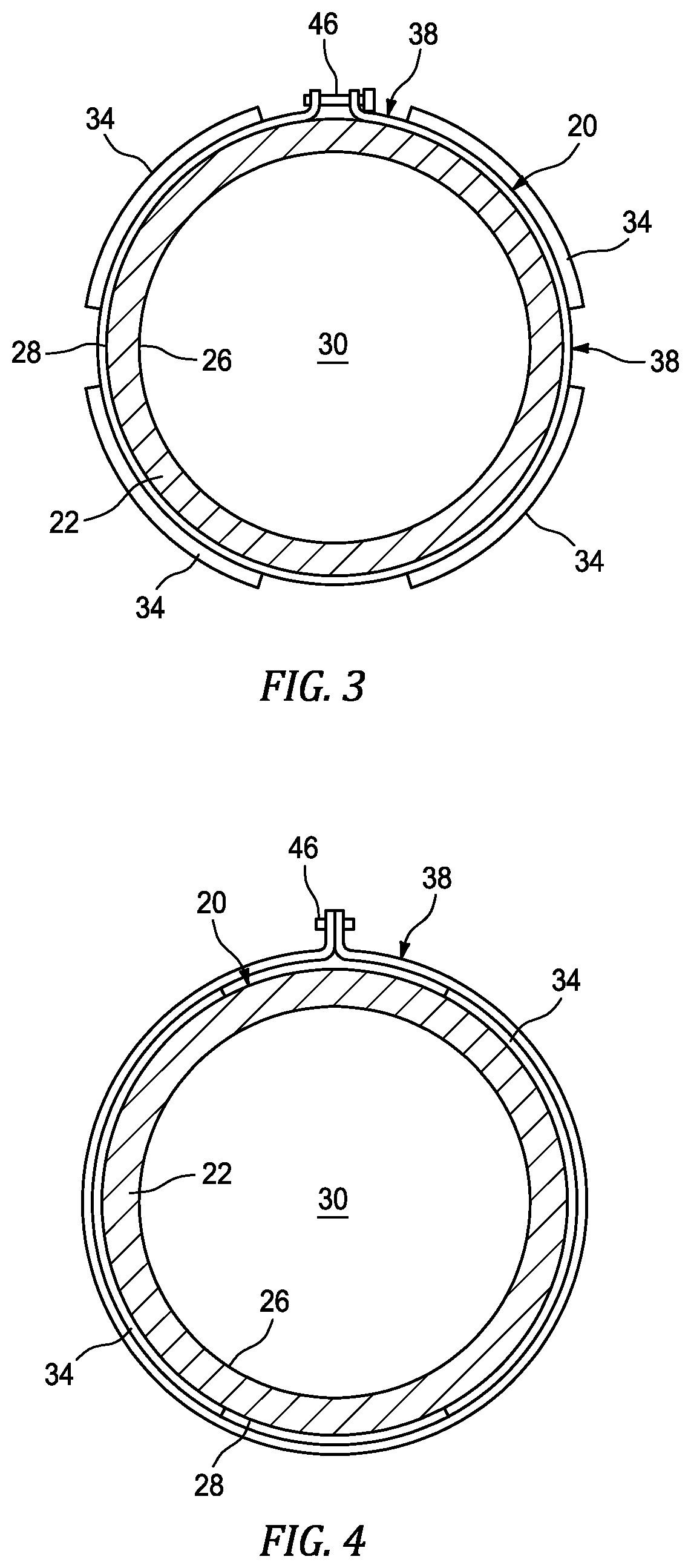 Apparatus and method for decreasing vibrational sensitivity of strain-based measurements of fluid flow parameters for a fluid flow within a conduit