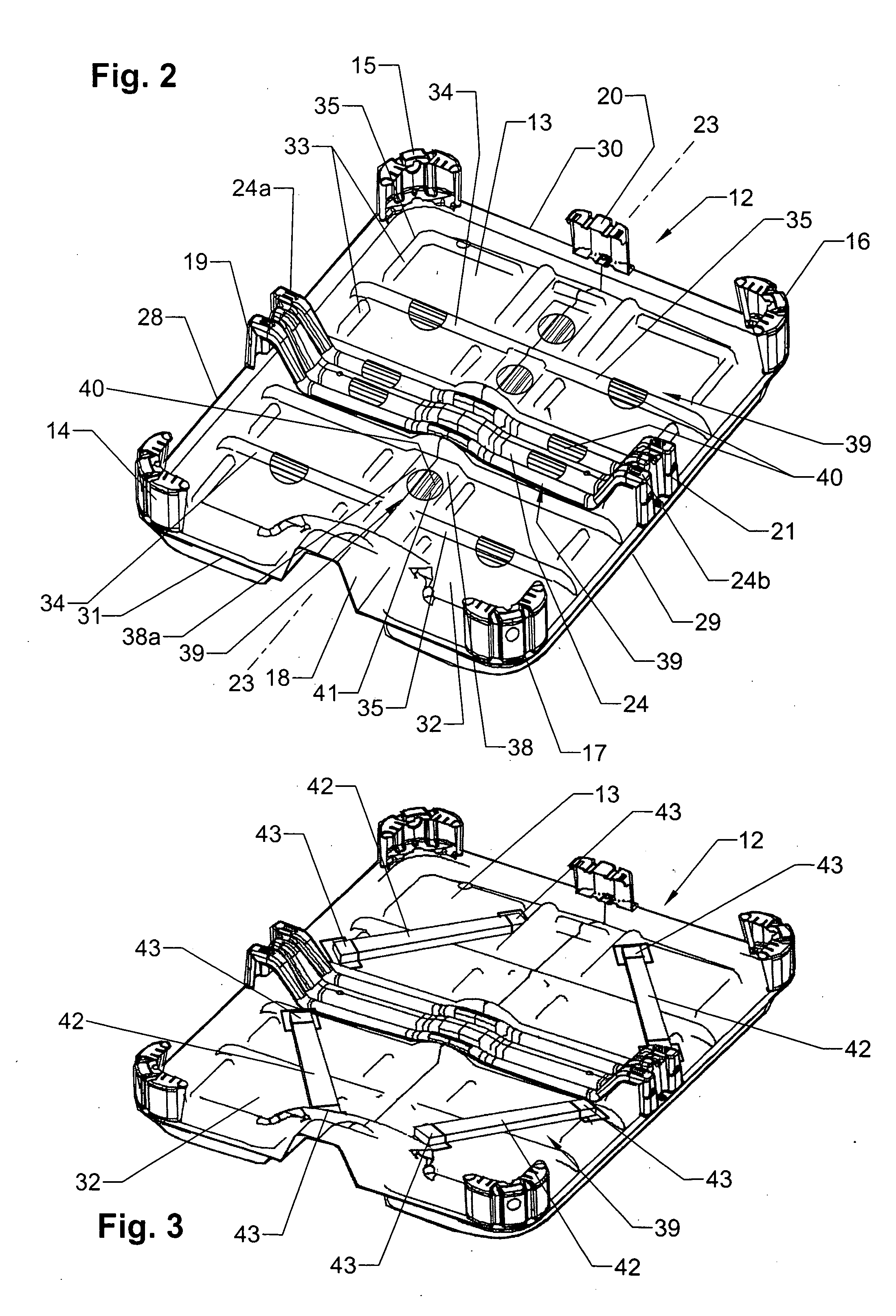 Pallet-type support frame for transport and storage containers for liquids