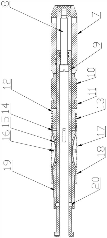 Device for salvaging blockage in oil pipe by hydraulically delivering steel wires and using method thereof