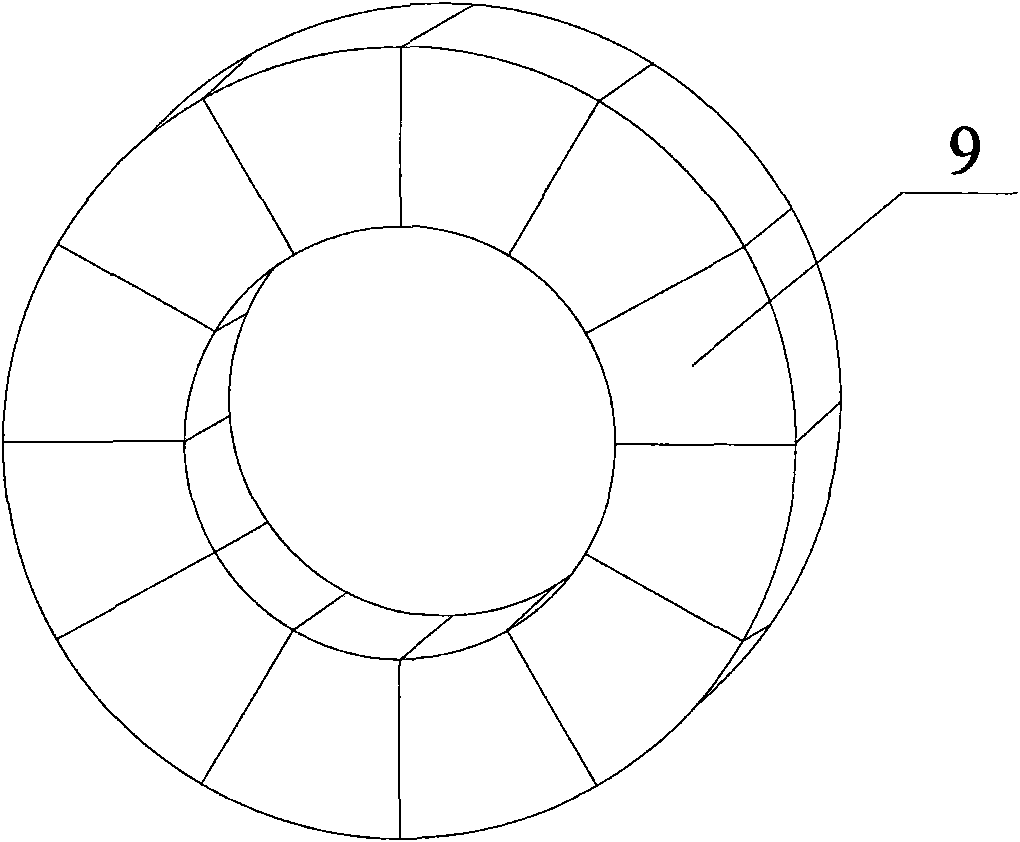 Composite-material grinding roller, grinding disc, and negative-pressure casting method thereof