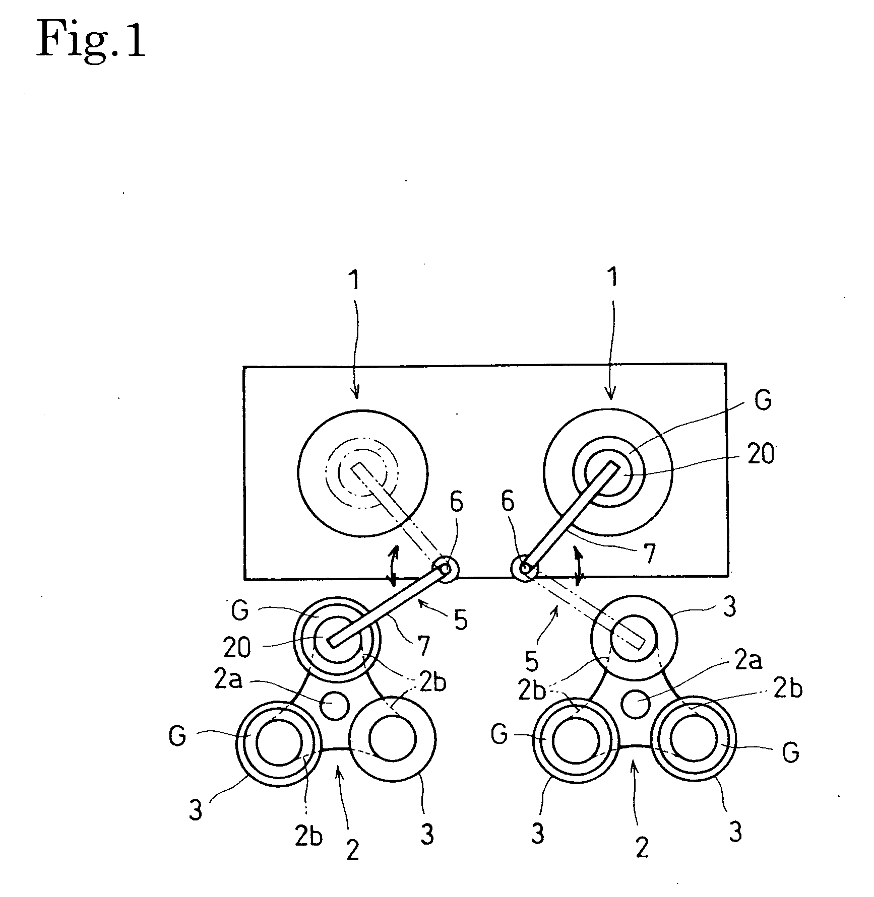 Method of correcting shape of green tire and apparatus for carrying out the same