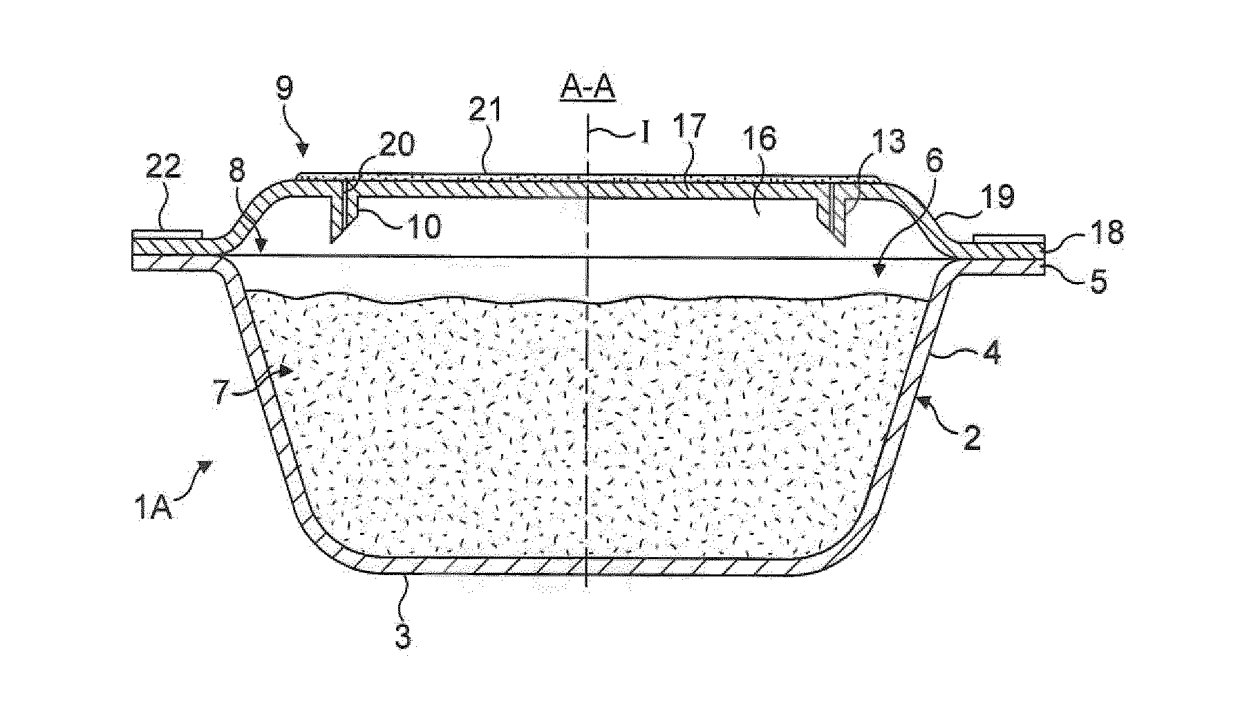 Capsule and method for the preparation of a beverage by centrifugation