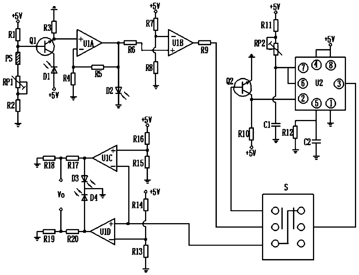 Overvoltage warning device and method based on pressure sensor and electrochromic device