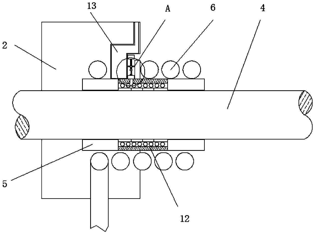 Output shaft cooling and lubricating device for axial flow fan