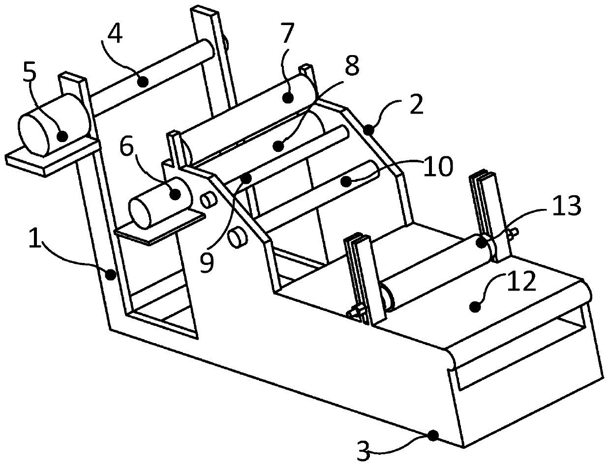 Automatic slicer with tool cleaning mechanism