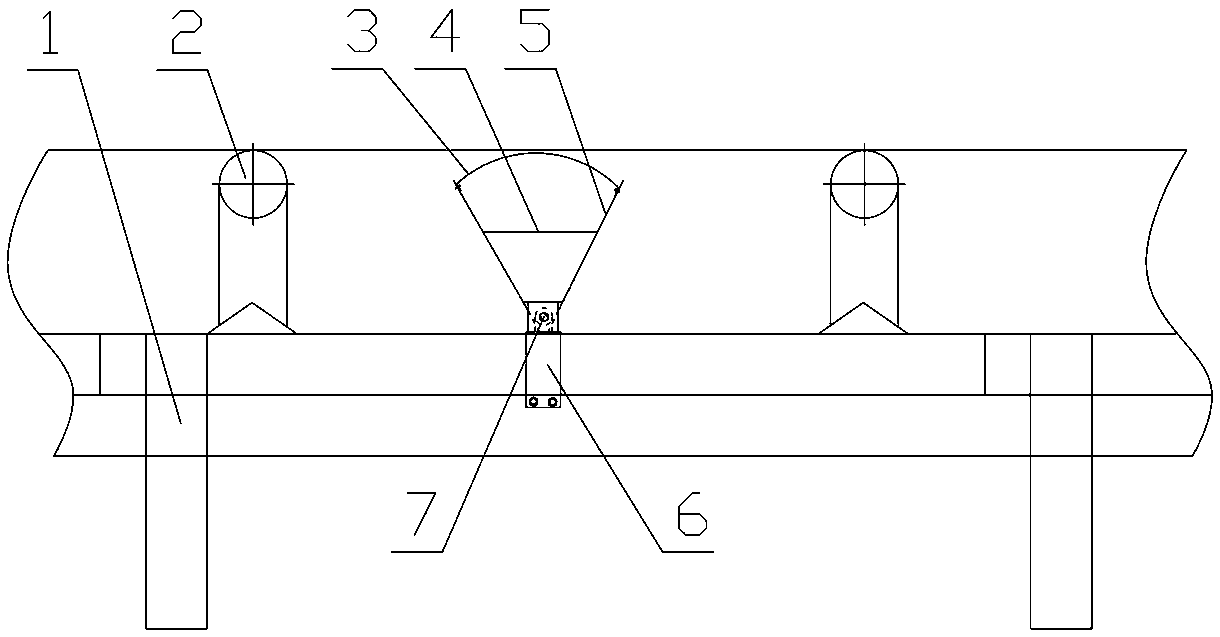 Anti-tear protection method and device for infrared ray beaming coal mine conveyor belt