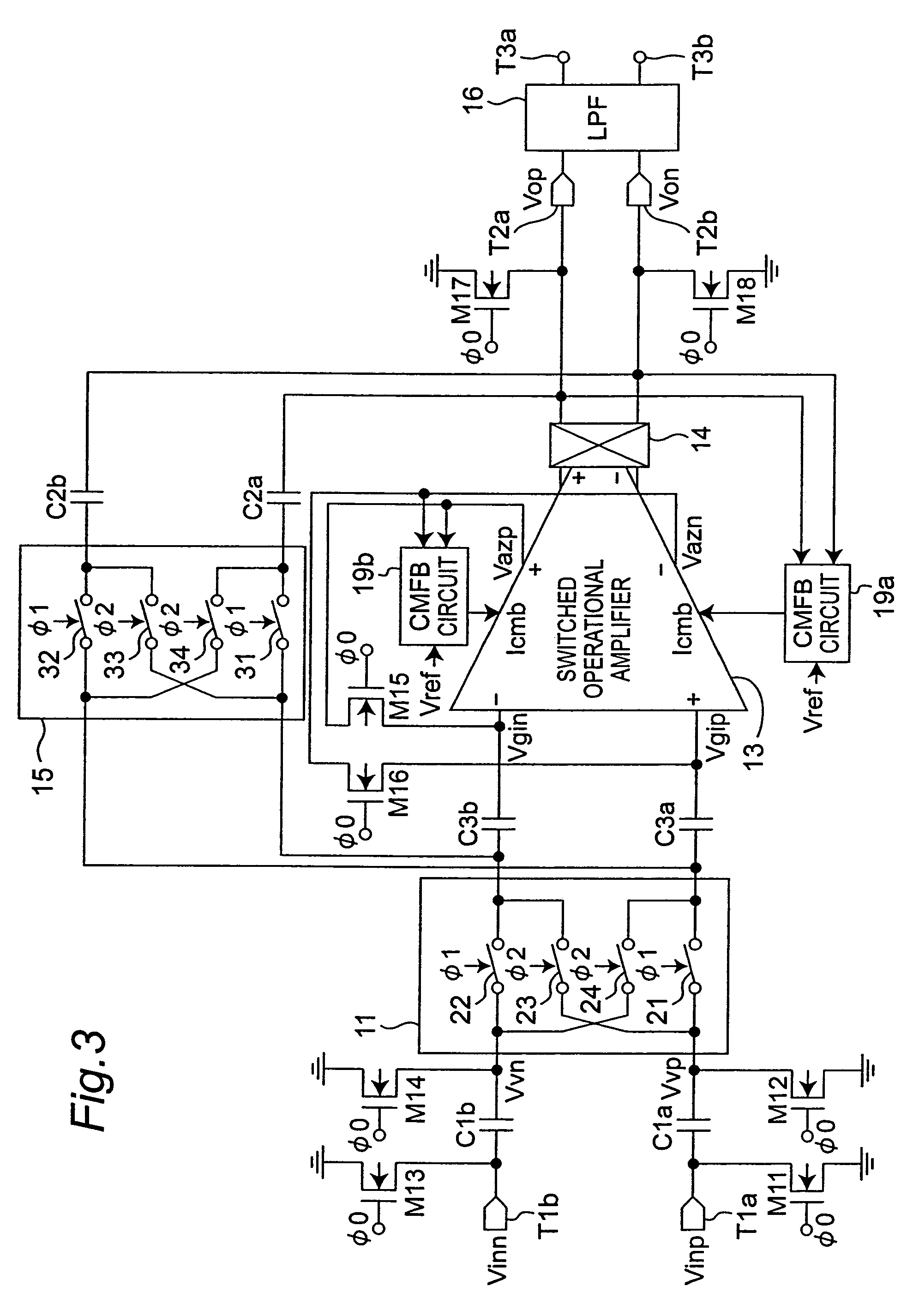 Feedback amplifier circuit operable at low voltage by utilizing switched operational amplifier and chopper modulator