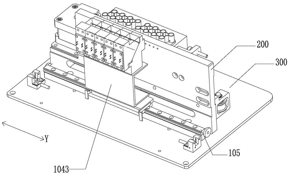 Linear scanning type fluorescence detection system based on no optical fiber and PCR (Polymerase Chain Reaction) instrument