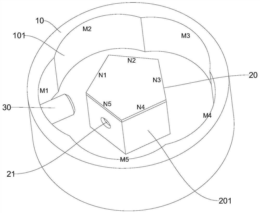 Long-optical-path miniature infrared gas chamber and infrared gas sensor