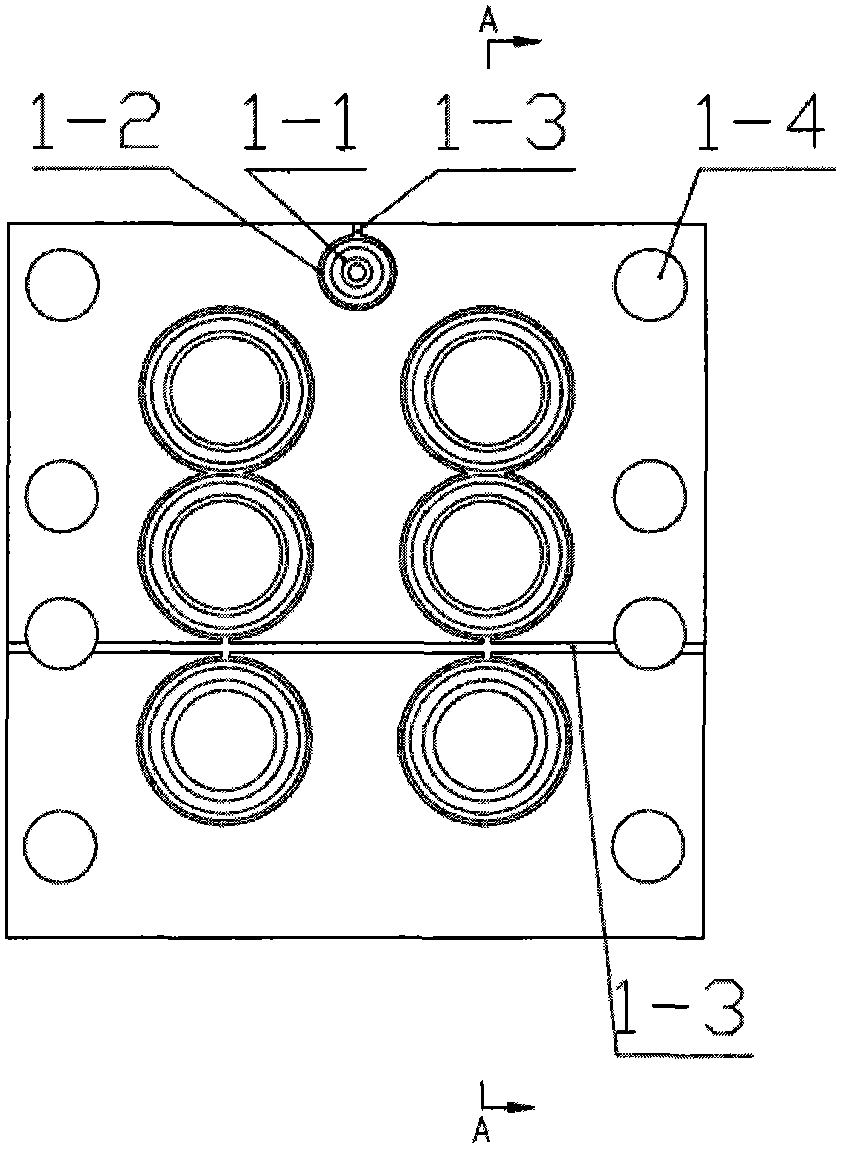 Sealed unloading groove between valve body and valve joint plate