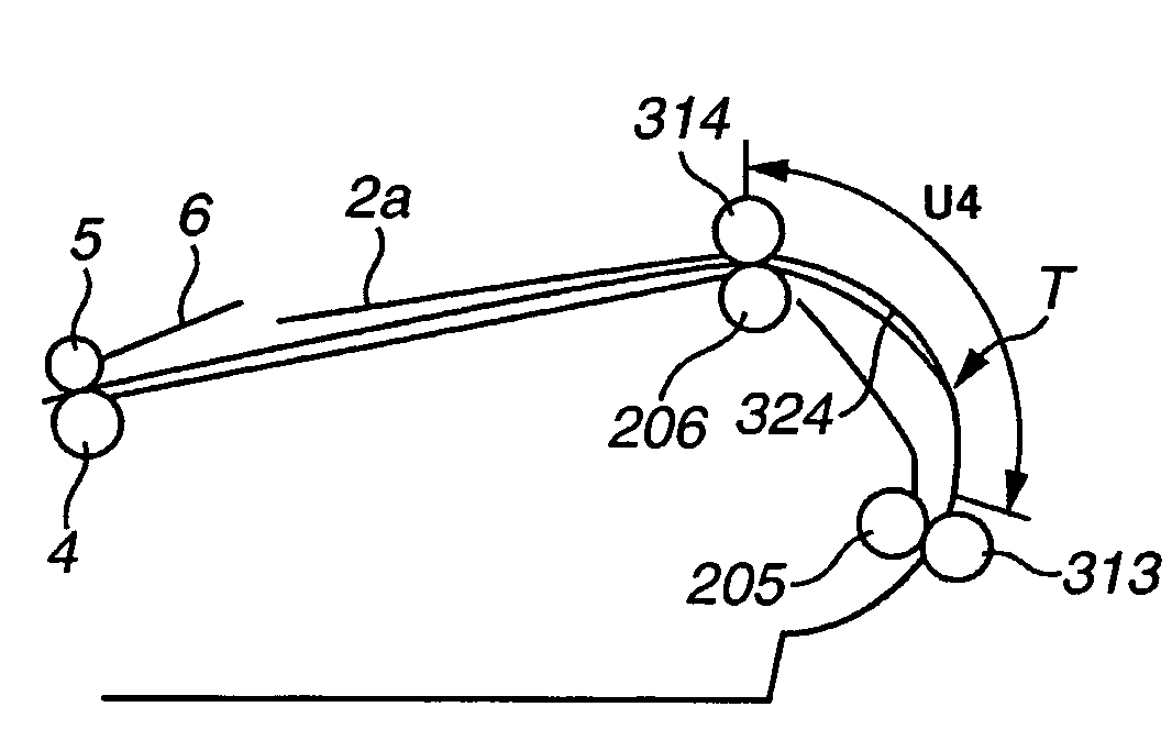 Conveying apparatus and recording apparatus having the same