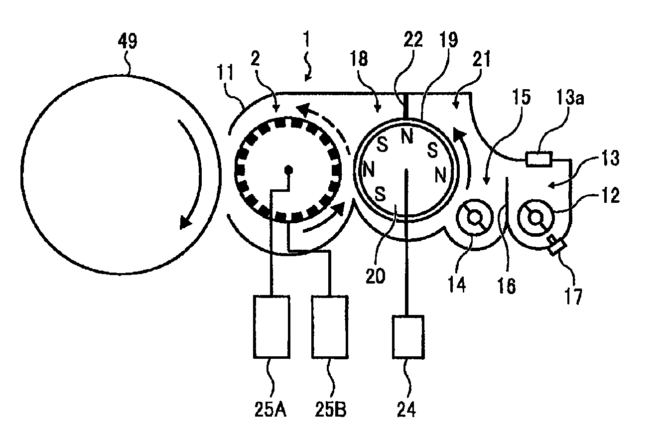 Developer bearing member and developing device with outer electrode including separated portions, and inner electrode for creating electric field