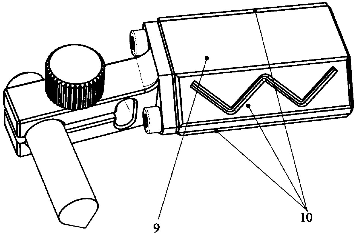 A high-precision diamond pen grinding wheel dresser and its installation method