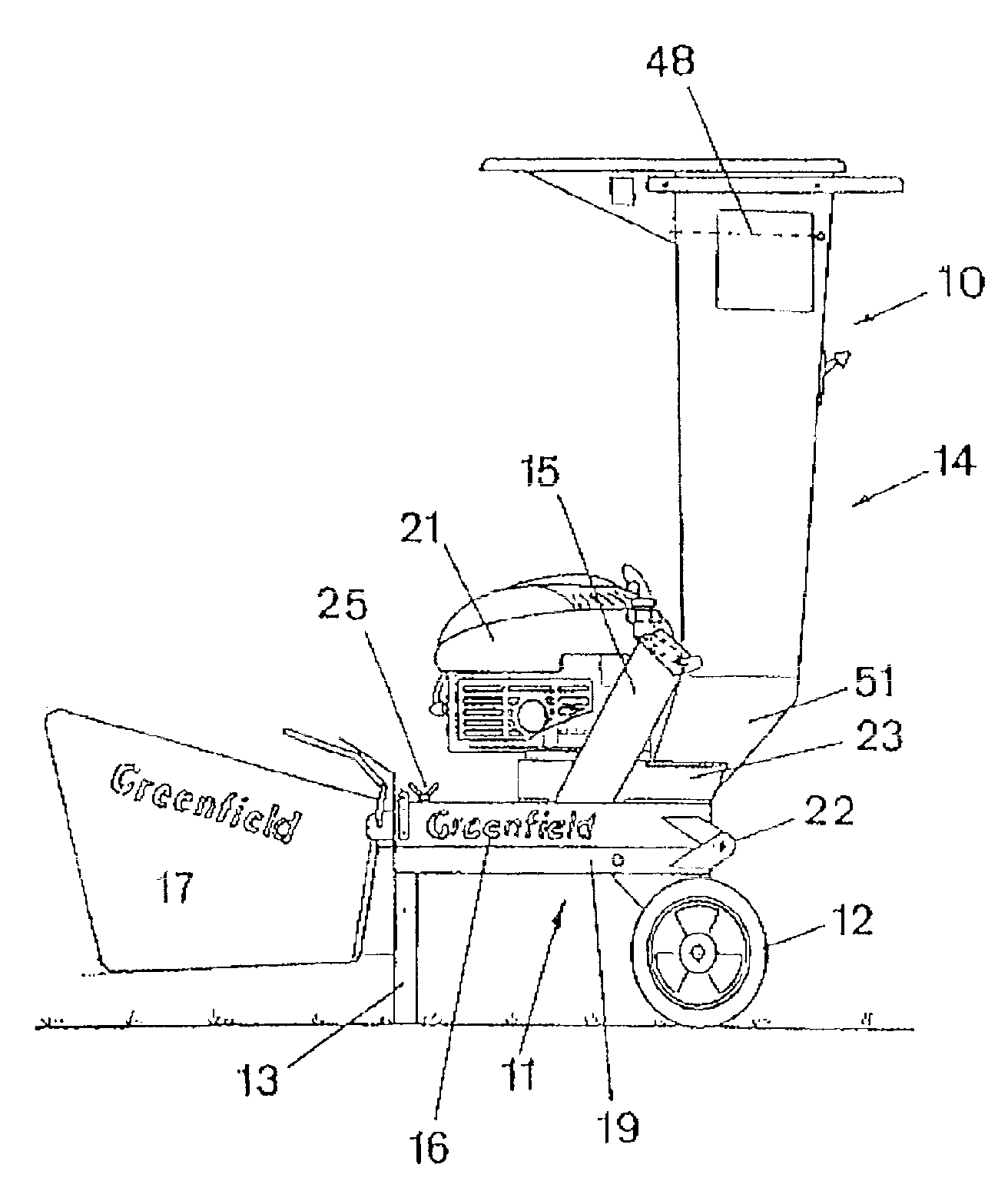 Garden refuse shredding apparatus