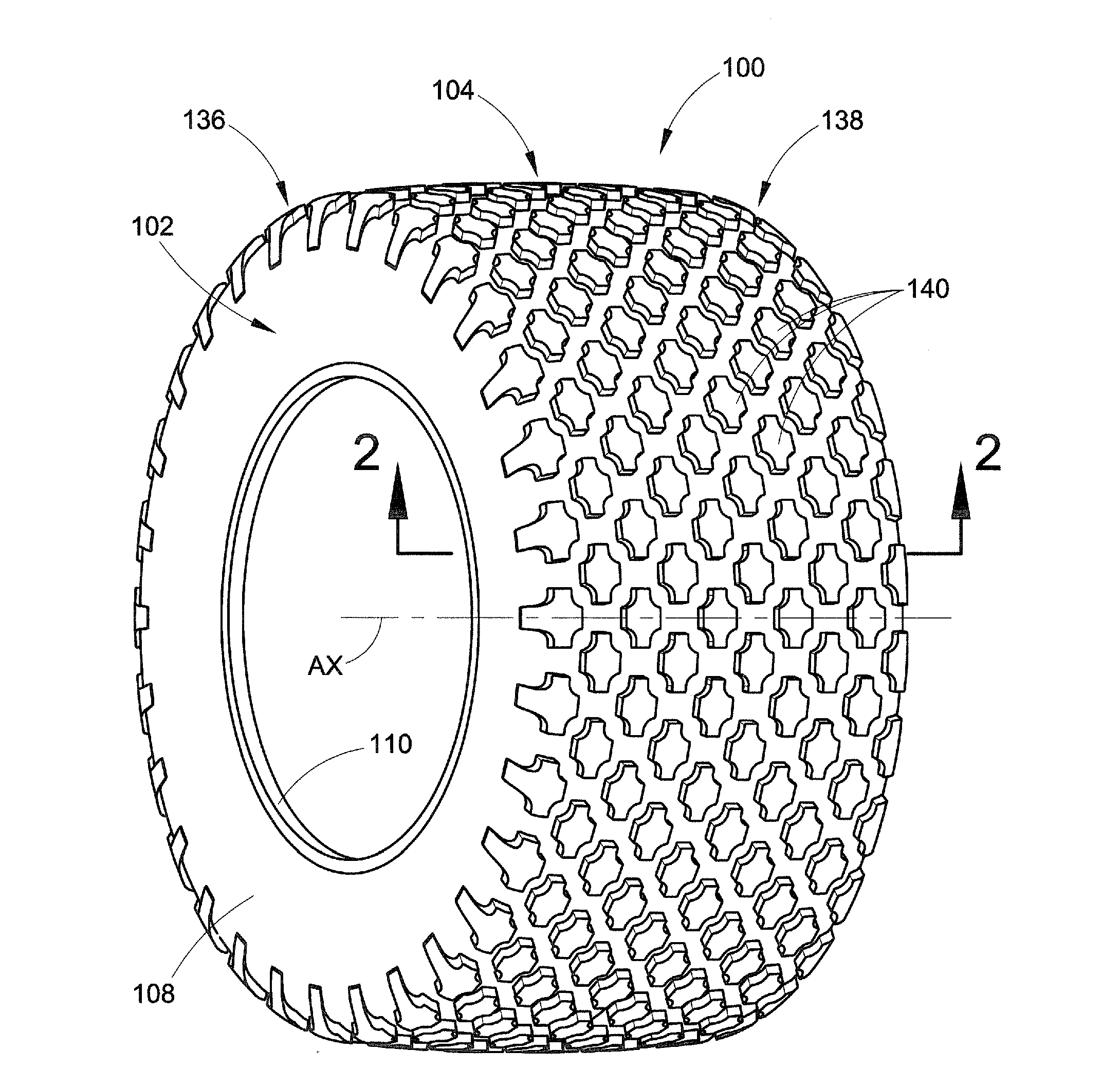 Tire with noise-reducing tread pattern