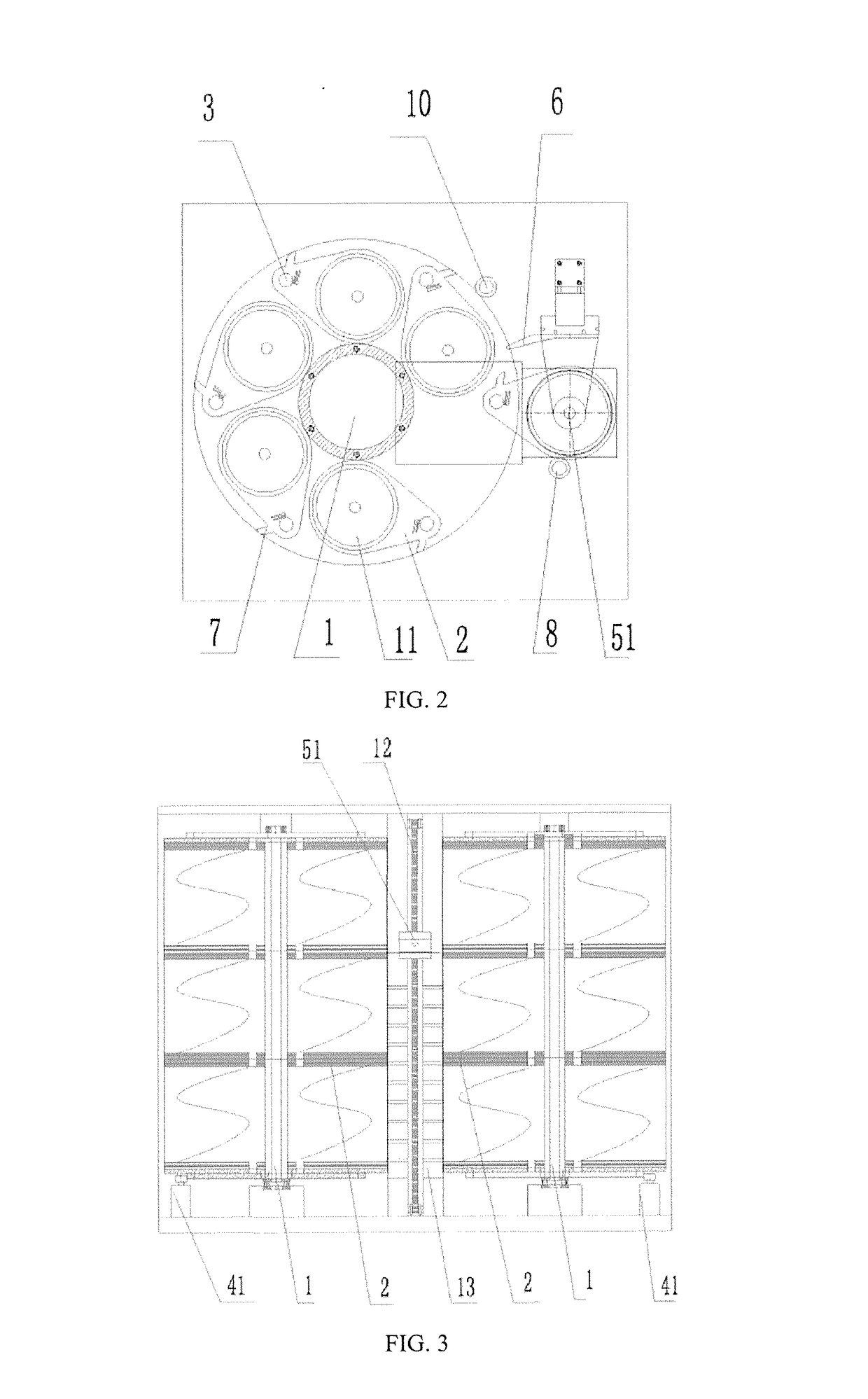 Opening and closing device of rotating cage type jukebox disc tray